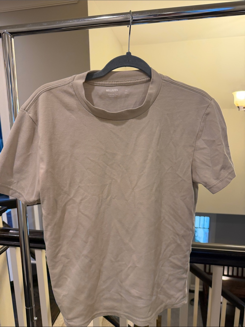 Hollister Men's Short Sleeve Crew Tee - Light Taupe